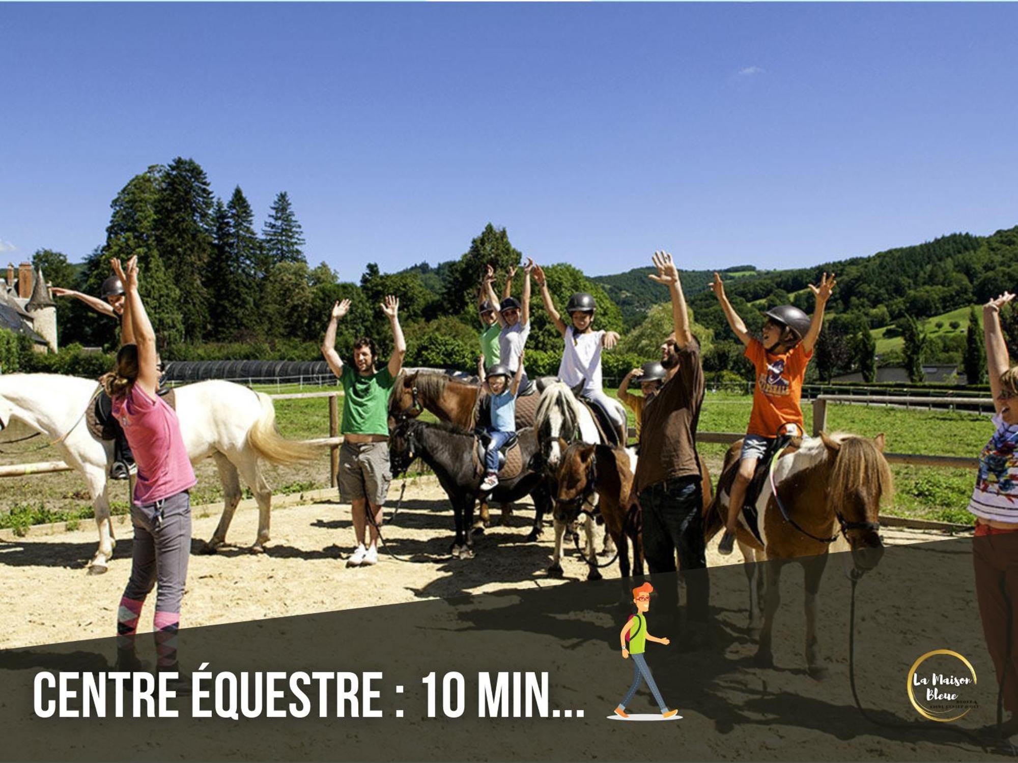 Tourisme vert, T2 avec piscines dans résidence Goelia Saint-Geniez-dʼOlt Extérieur photo